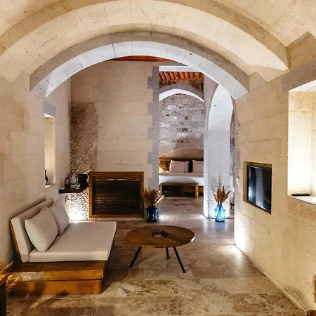 Millstone Cave Suites Hotel Uçhisar Exterior photo