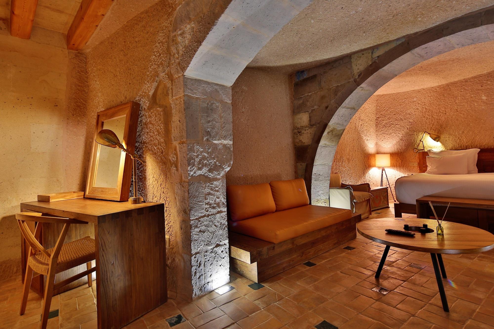 Millstone Cave Üçhisar