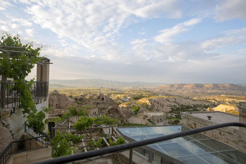 Hotel Millstone Cave