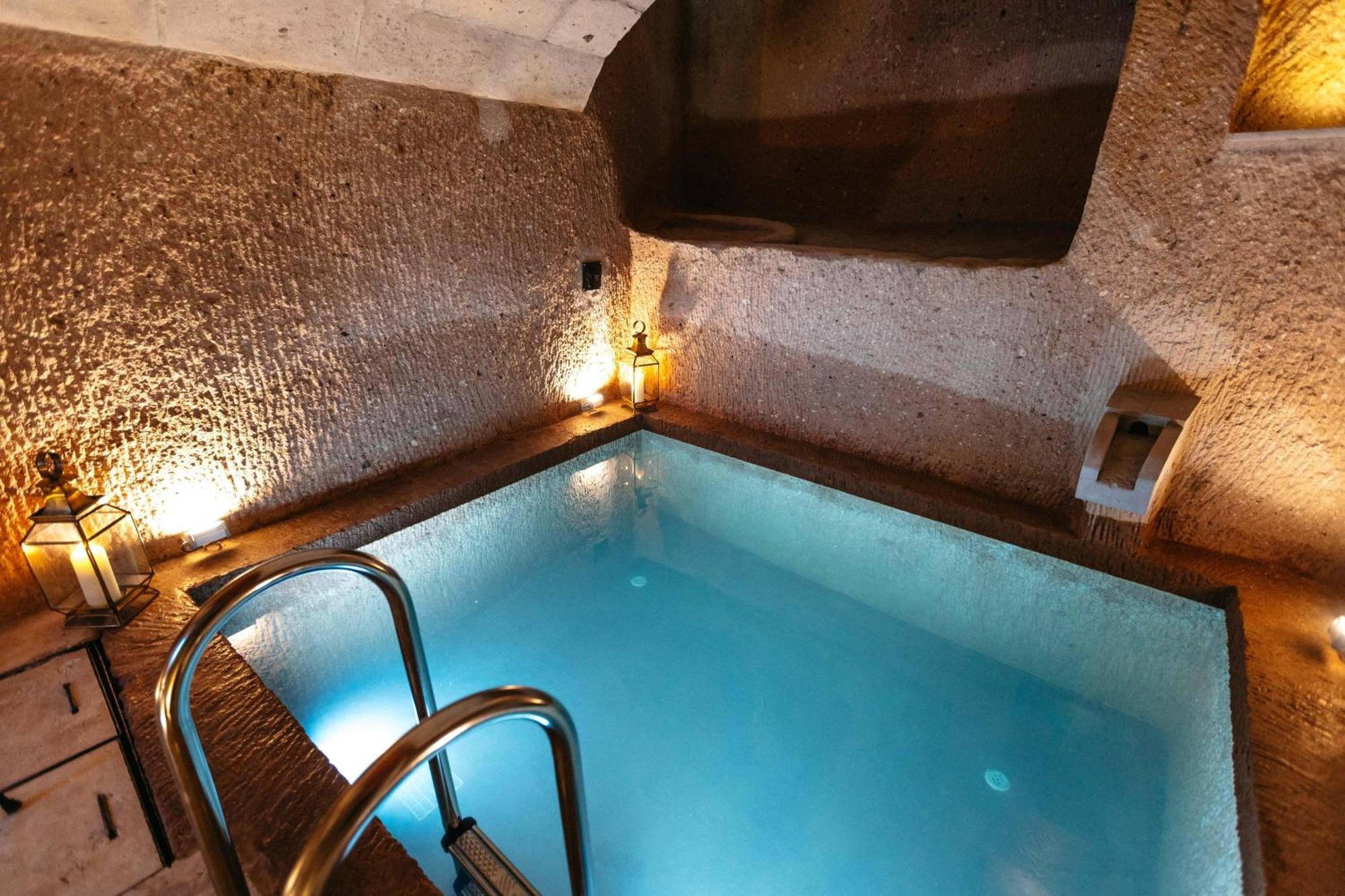 Millstone Cave Hotel