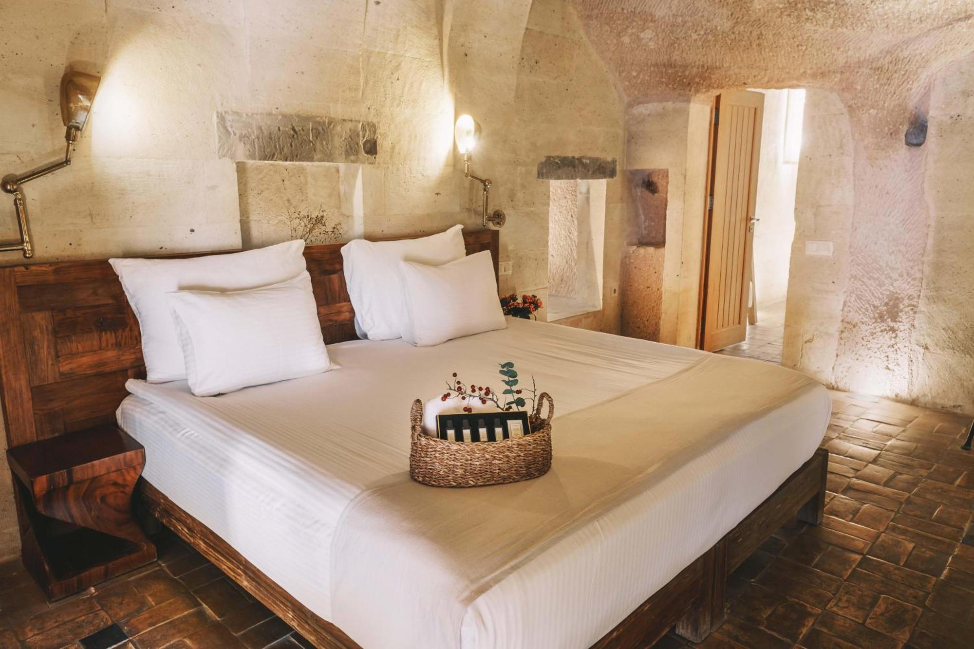 Hotel Millstone Cave